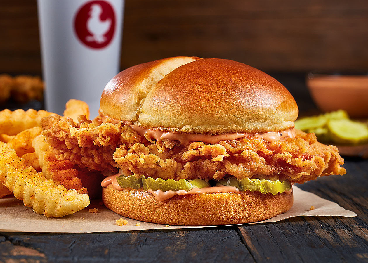 Zaxby's Signature Chicken Sandwich Nutrition Facts